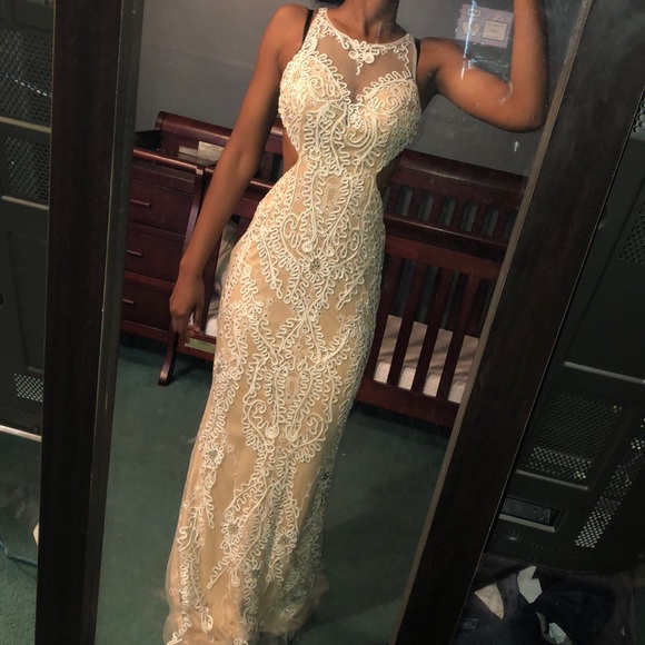 Glitz prom dress - Picture 1 of 5